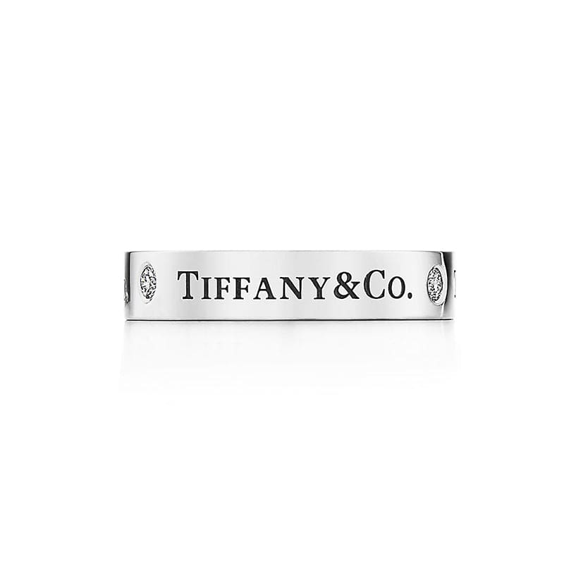 18K White Gold Wedding Ring