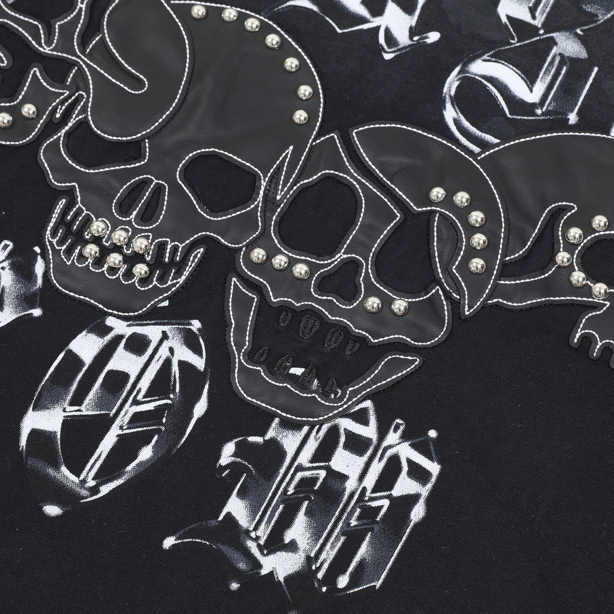FIRST ROW Wake Up and Be Fierce Skull Appliqué T-Shirt — detail