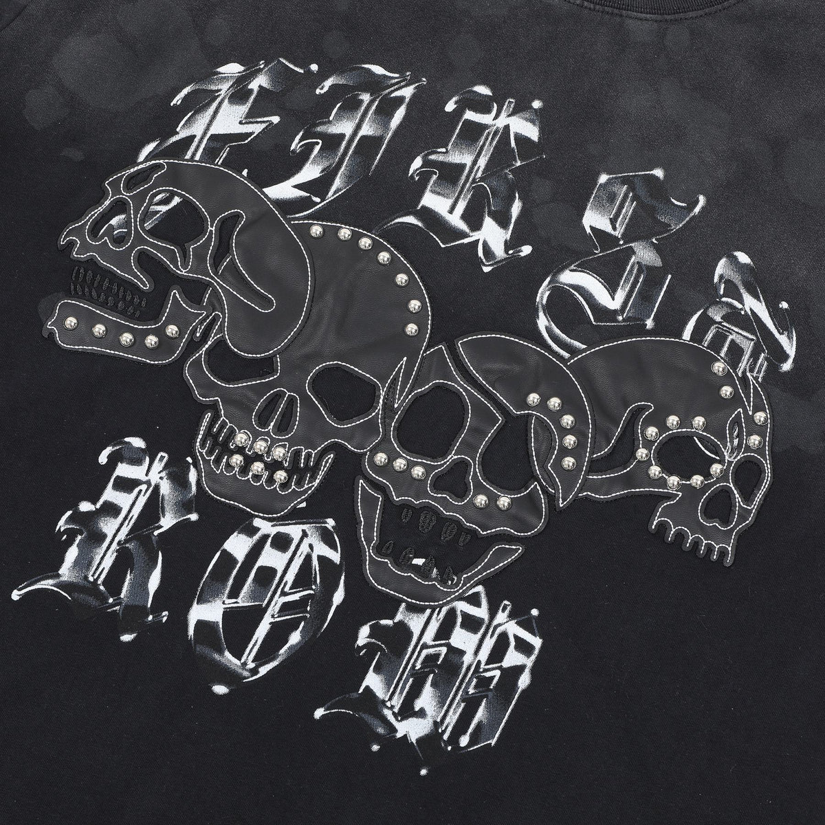 FIRST ROW Wake Up and Be Fierce Skull Appliqué T-Shirt — detail