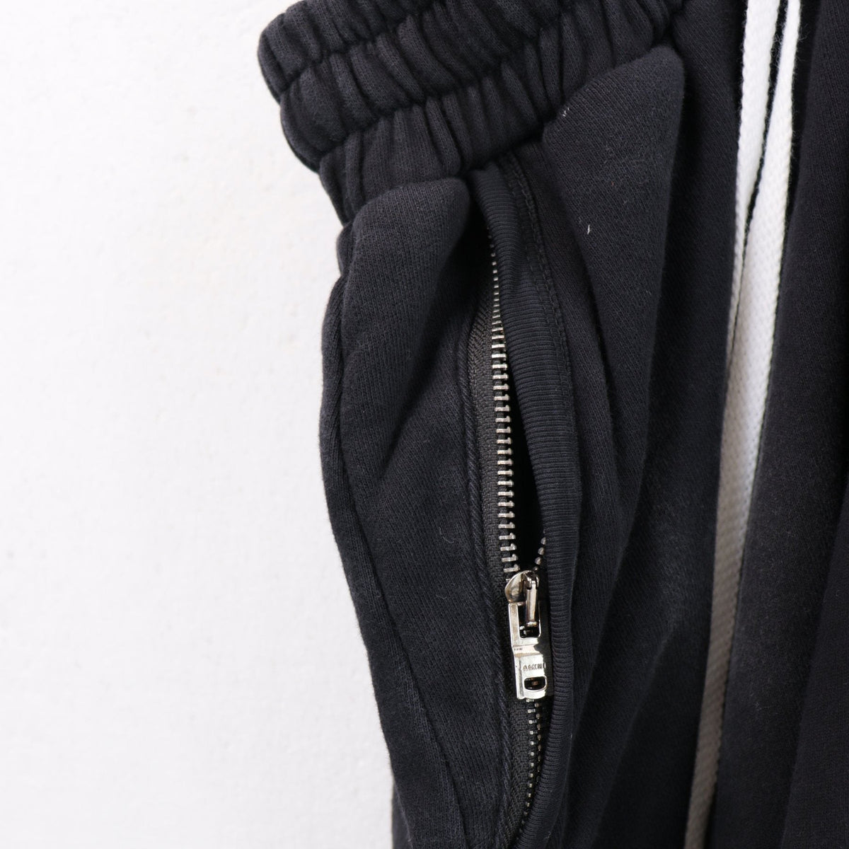 AMIRI Washed Graphic T-Shirt & Shorts Set — detail