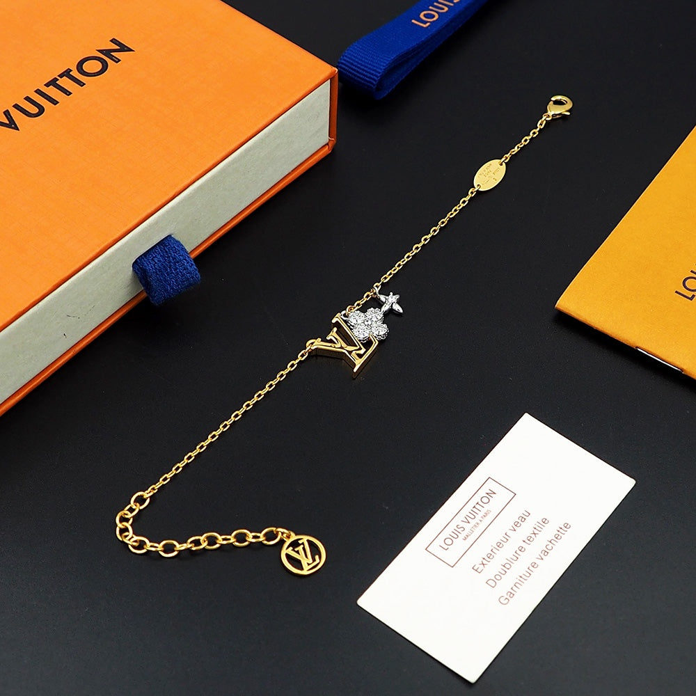 18K Louis Vuitton Gram Diamond Bracelet
