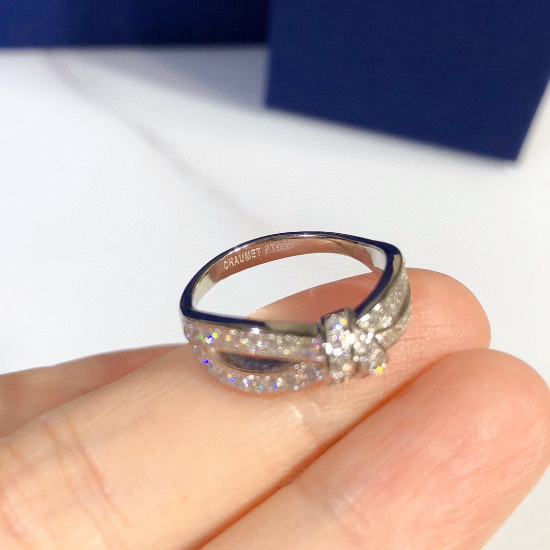18K Diamond Ring