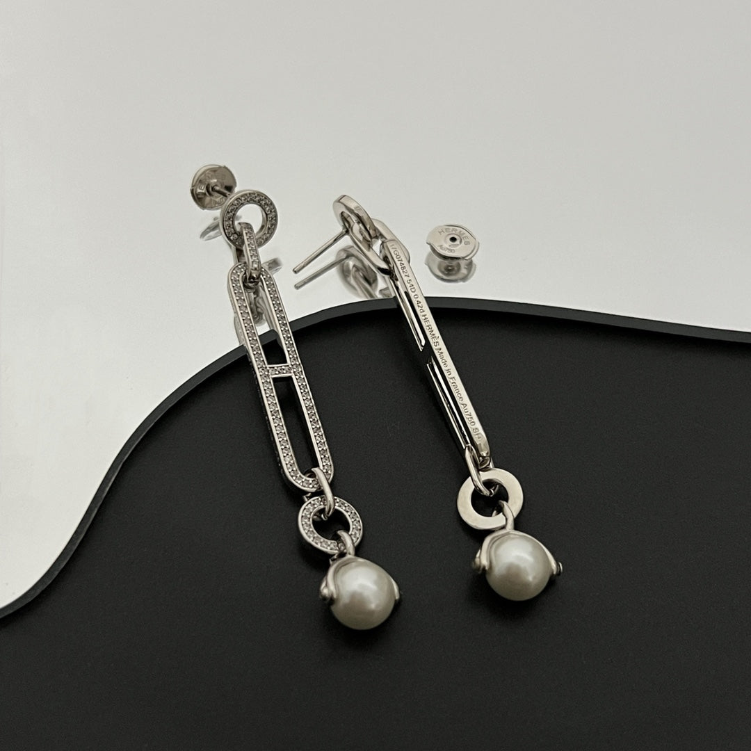 18K Chandra Diamonds Earrings